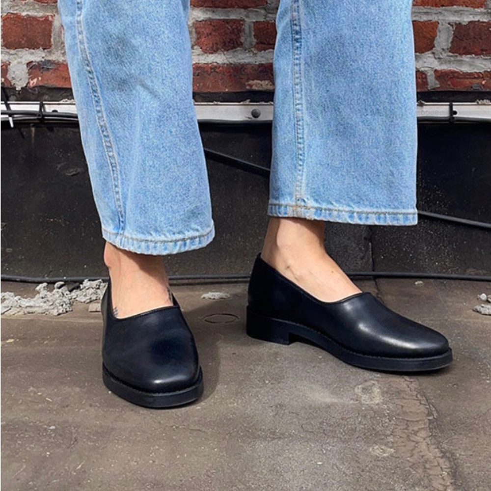 Suzanne Rae Glove Shoe
